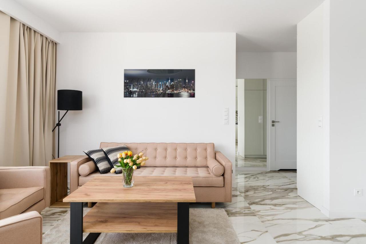 Esencja Apartments With Free Parking Garbary 104 By Noclegi Renters Poznań Kültér fotó