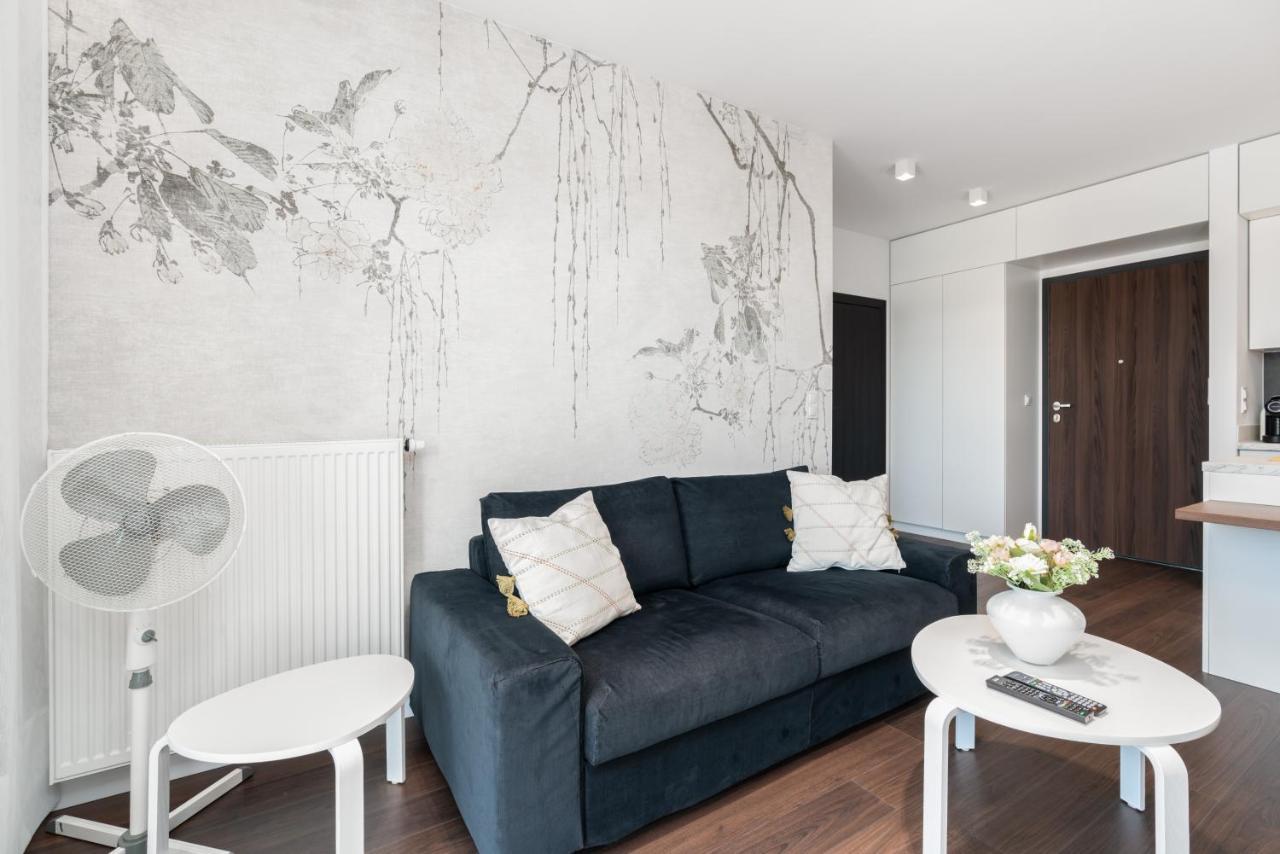 Esencja Apartments With Free Parking Garbary 104 By Noclegi Renters Poznań Kültér fotó