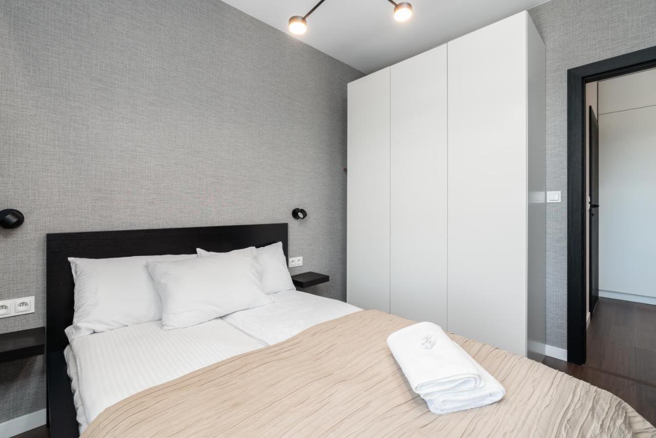 Esencja Apartments With Free Parking Garbary 104 By Noclegi Renters Poznań Kültér fotó