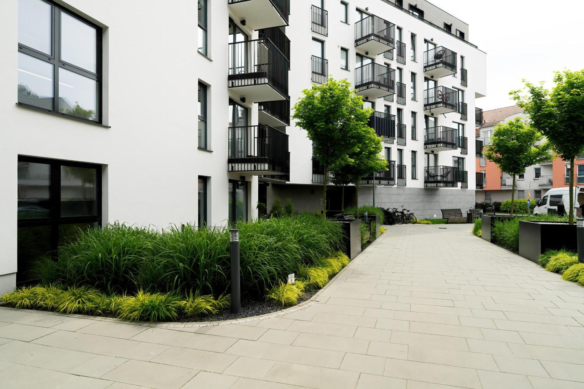 Esencja Apartments With Free Parking Garbary 104 By Noclegi Renters Poznań Kültér fotó